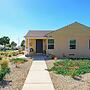 Modern New 3B Home Fully Stocked Cozy Sunlight