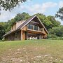 Lakeside Lodge