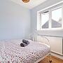 Tranquil Garden Retreat in Buckhurst Hill