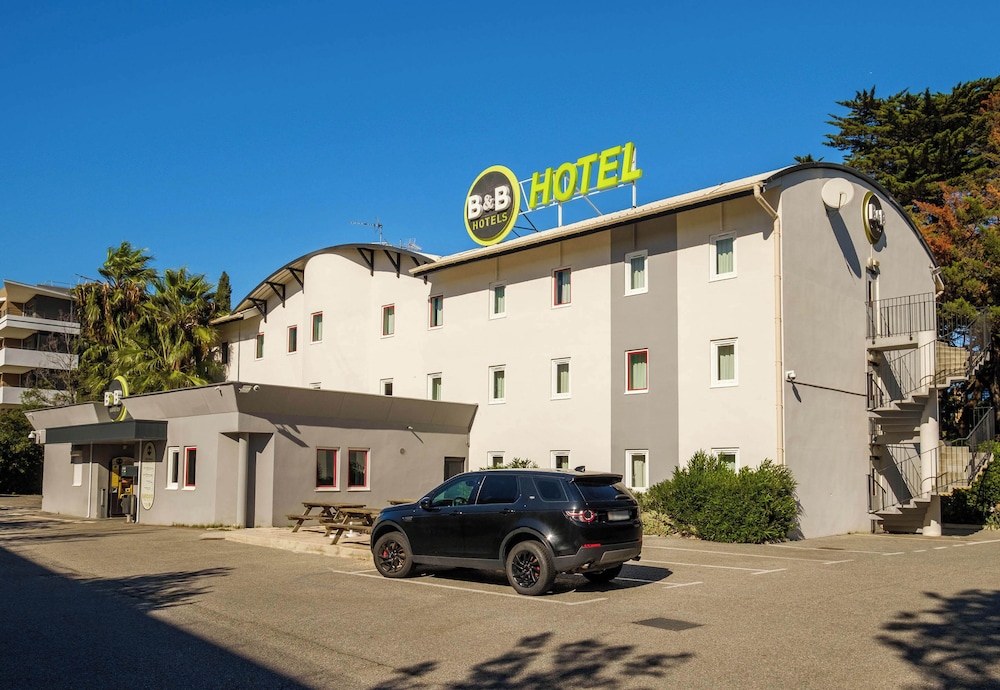 B&B HOTEL Villeneuve-Loubet Plage