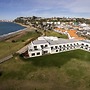 East Pier Hotel