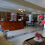 Orange Grove Hotel