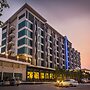 Alvarez Hotel