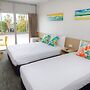 Palm Beach Hotel