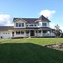 Harvelle House Bed & Breakfast