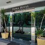 Indra Hotel