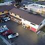 Townhouse Inn & Suites