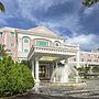Le Beau Max Resort