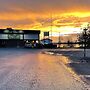 Pickle Lake Hotel