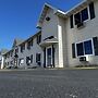 Budget Host Inn & Suites