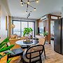 w Regal 1BR w Great Deco in Centriqo