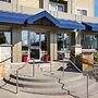 Marshall Suites Bainbridge Island, SureStay Collection by BW