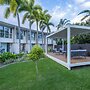 Picnic Bay Hotel