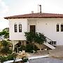Emphasis Traditional House
