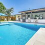 Swim, Game & Bbq: Family Retreat in Stuart