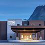 Totem Hotel and Suites