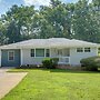 Inviting Home w/ Backyard: 8 Mi to Dtwn Atlanta!