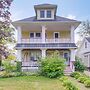 2 Mi to Zoo: Charming Apt w/ Balcony in Cleveland
