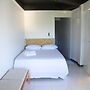 Airport Manini Lodge Studio 4