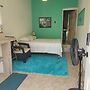 Cozy studio apartment with private parking