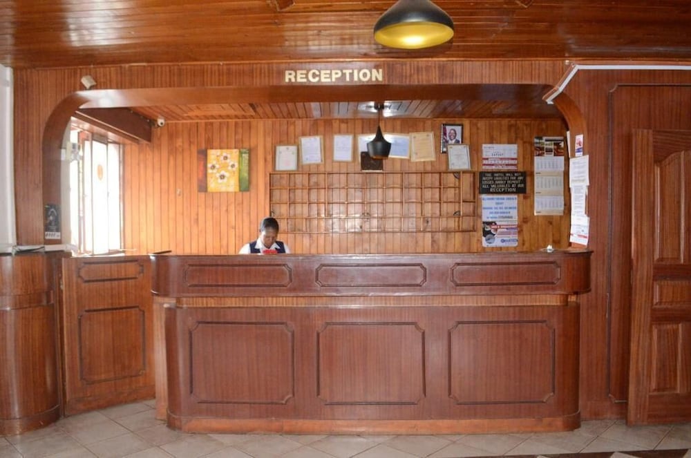 Senate Hotel Juja