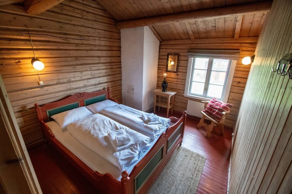 Skotten Seter Bed Husky