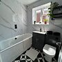 Homely 2-bed Apartment - Sleeps 3 & Parking