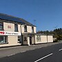 OYO Prince of Wales Country Hotel