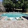 Southern Charm Estate Min From Shopping Beaches