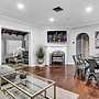 427 NE 107th Studio 6BR 3BA 7 Beds Pool Parking 2 Kitchen
