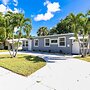 Bungalow With Large Backyard 5 min From Beach