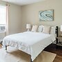 Homey 2BR - Central Charming