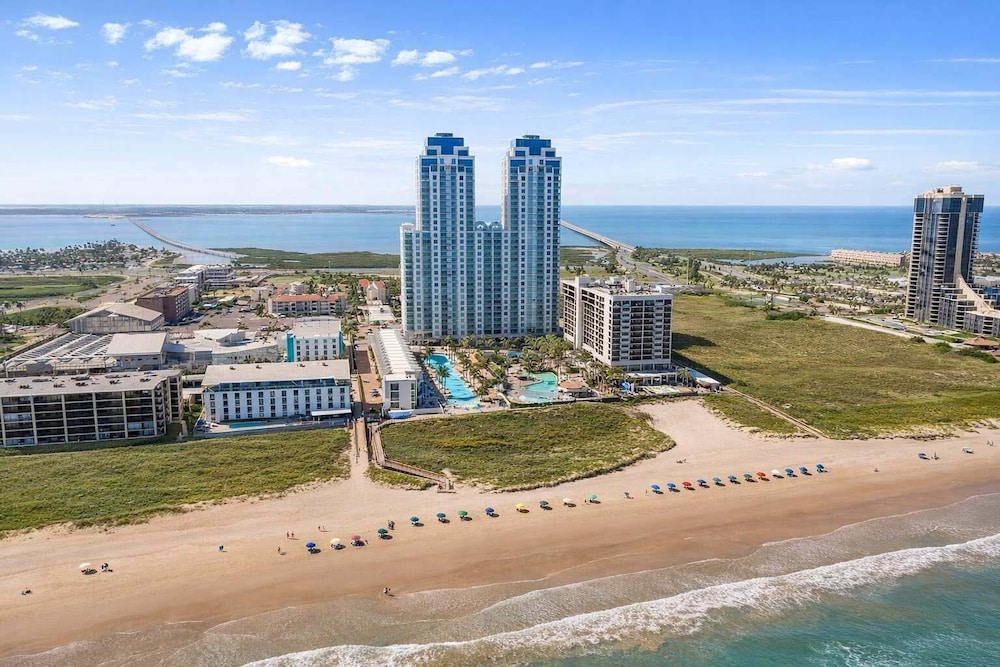 Sapphire Beach - Breathtaking 26th Floor Views 3 Bedroom Apts