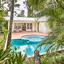 Bright St Thomas Getaway W/pool, 3Mi to Magens Bay