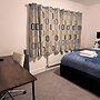 Modern Easedale House - 3 Bed House in Hornchurch