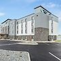 WoodSpring Suites Medford near I-5