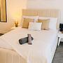 Flat - Sleeps 4 - Parking - Balcony - Pet Friendly