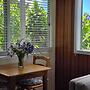 Fletcher Christian Apartments - Isabella Suites