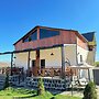 Aparan Guest House