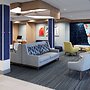 Holiday Inn Express and Suites Chicago West Oak Park by IHG