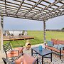 Golf, Swim, Relax: Oklahoma Ranchland Retreat
