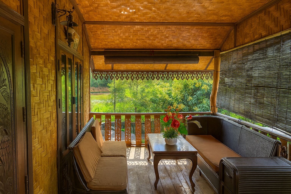 Ban Villa PhaSouk