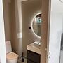 Apartment - Sleeps 3 & Great Location