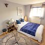 House - Sleeps 8 - Pet Friendly - Garden - Parking
