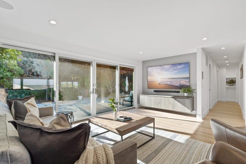 @ Marbella Lane - 3BR W/sweeping Views of Bay Area