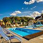 Comfortable Holiday Homes, Pool and Whirlpool