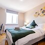 Apartment - Sleeps 6 - Parking - Wifi