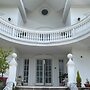 WHITE HOUSE