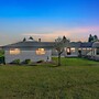Relaxing Coastal Escape With Ocean Views 5 Bedroom Home