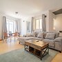 Sannat Penthouse Retreat Hot Tub Outdoor Lounge